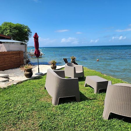 Duplex En Bord De Mer Fare Tahitea Pension Taputapuapea Exteriör bild