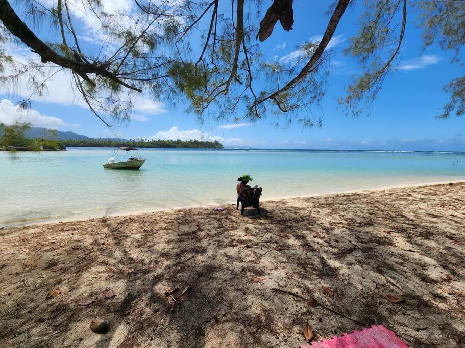 Duplex En Bord De Mer Fare Tahitea Pension Taputapuapea Exteriör bild