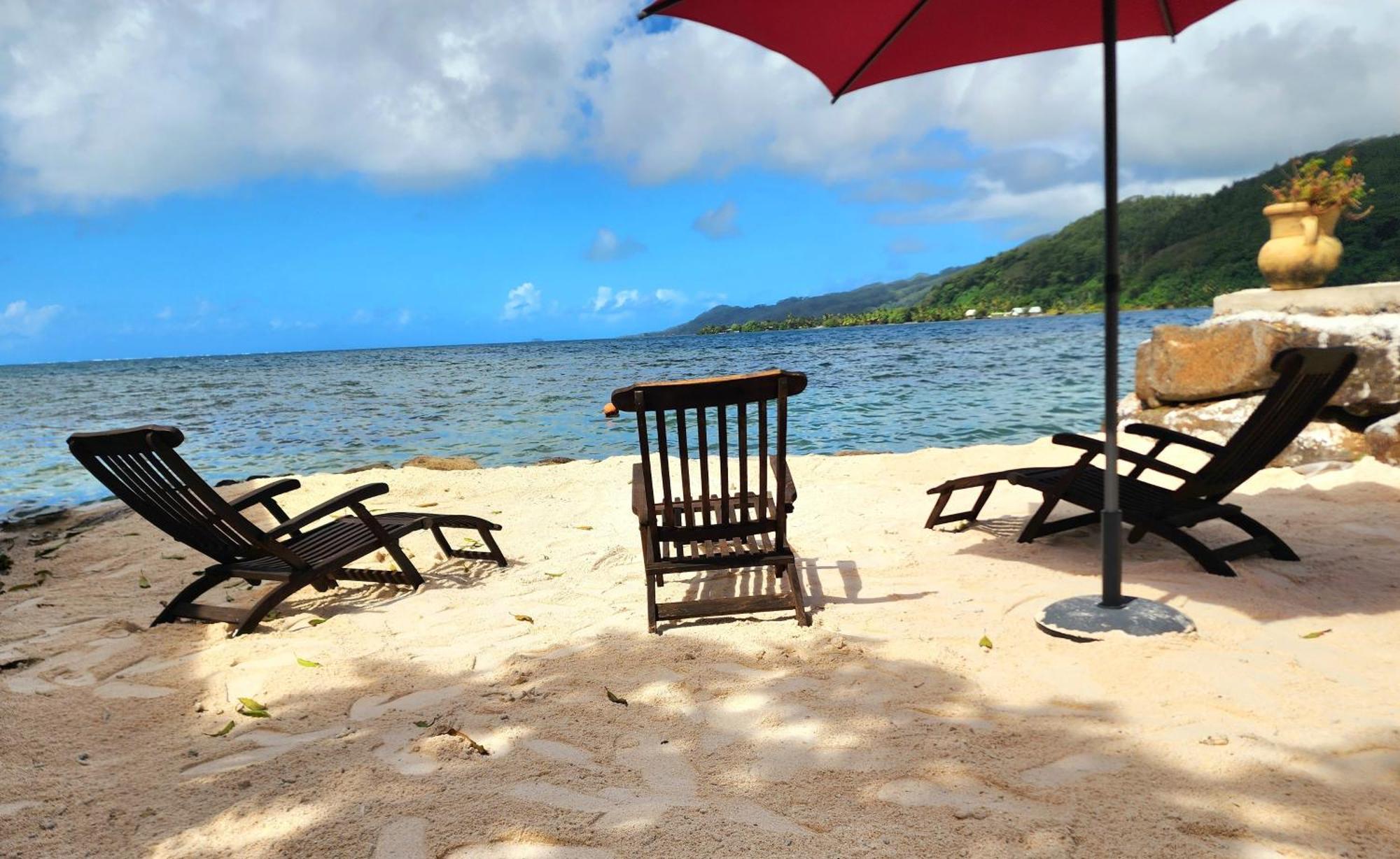 Duplex En Bord De Mer Fare Tahitea Pension Taputapuapea Exteriör bild